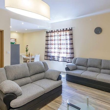 Apartments Klaudija بولا المظهر الخارجي الصورة